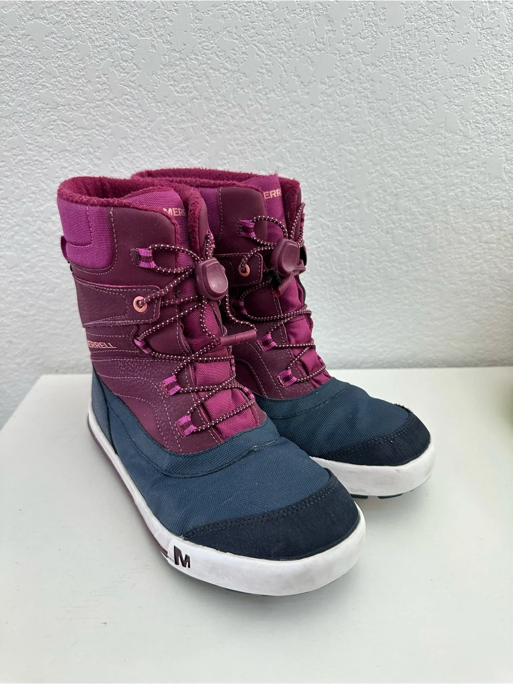 Merrell Kids Snow Bank 2.0 Waterproof Insulated Winter Snow Boots Size 4 Big Kid